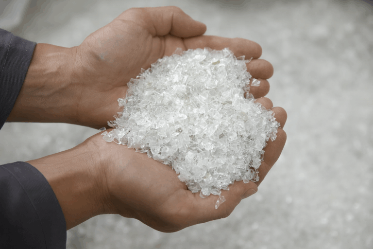 rPET flakes.